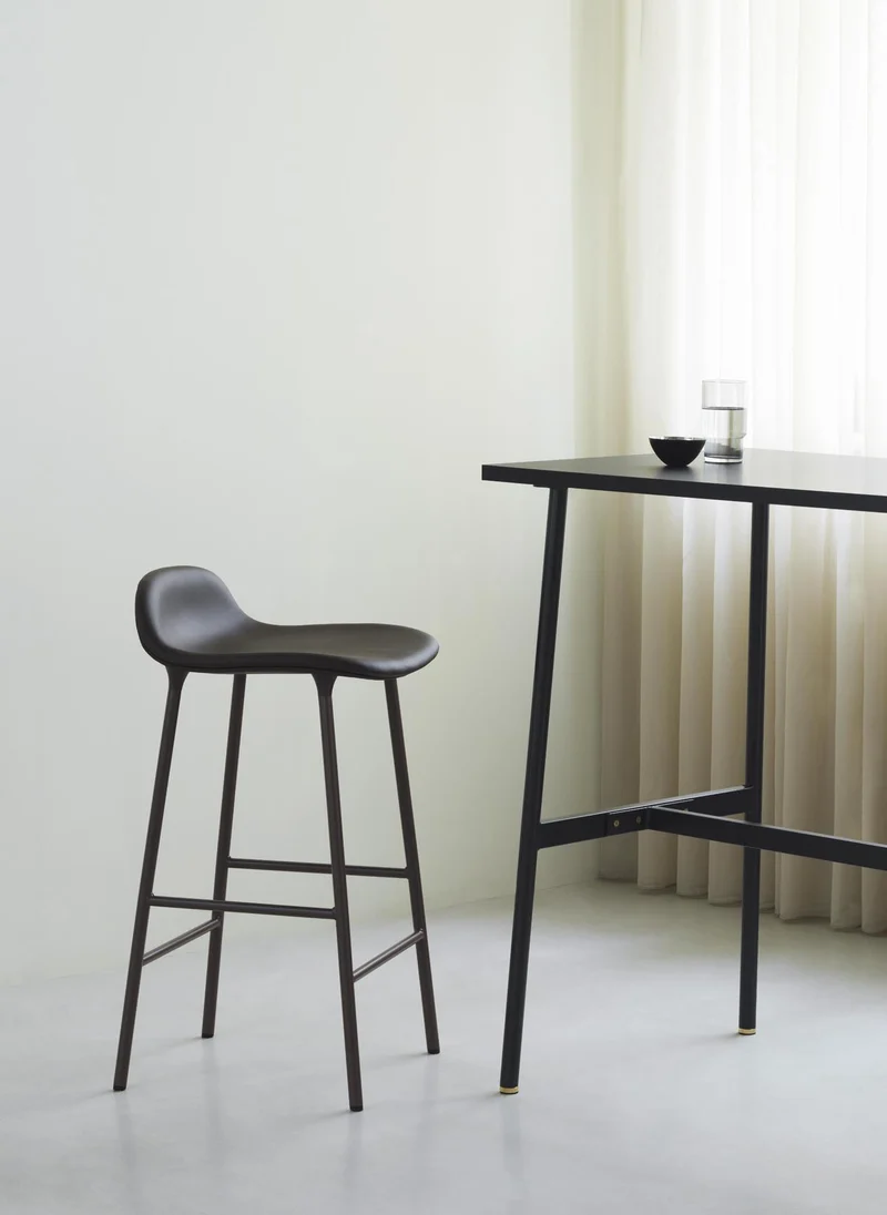 Form Barstuhl 65 cm gepolstert schwarz Stahl Remix