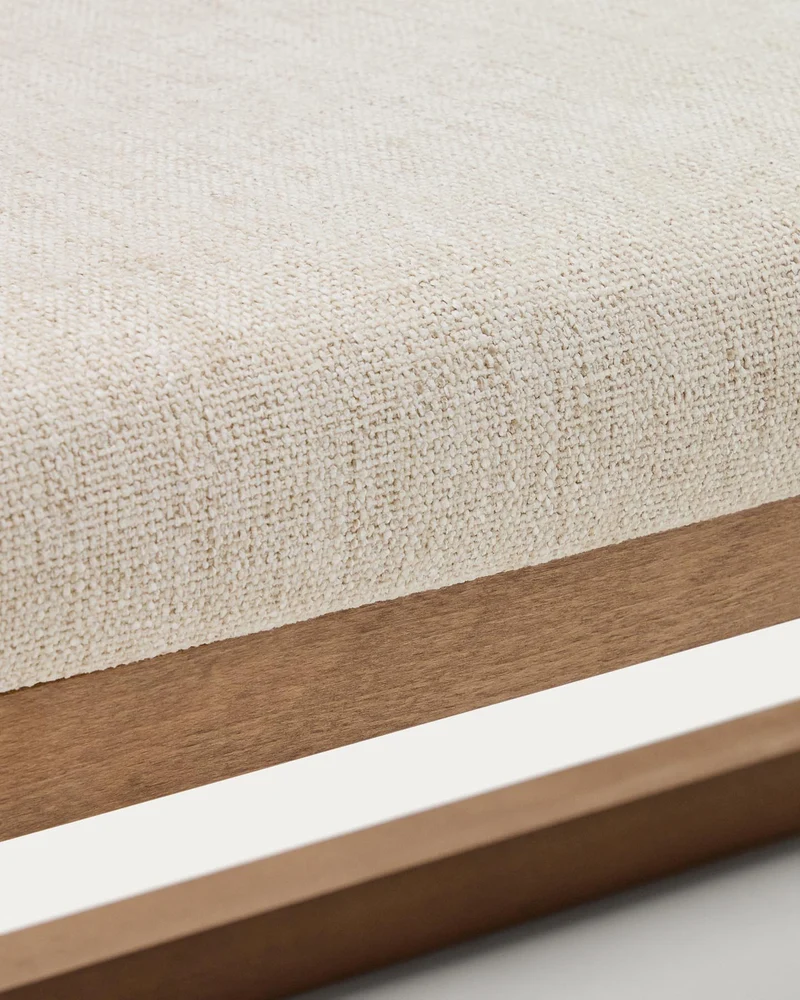 Bank Loya aus beiger Chenille und Buchenholz mit Nussbaum-Finish 128 cm