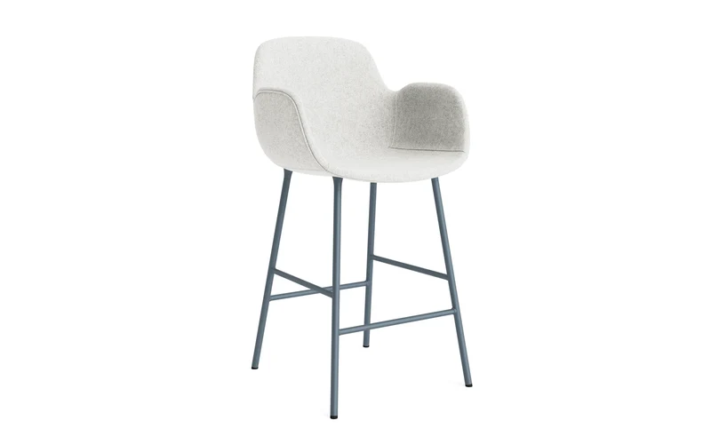 Form Barstuhl mit Armlehne 65 cm gepolstert Blau Stahl/Hallingdal