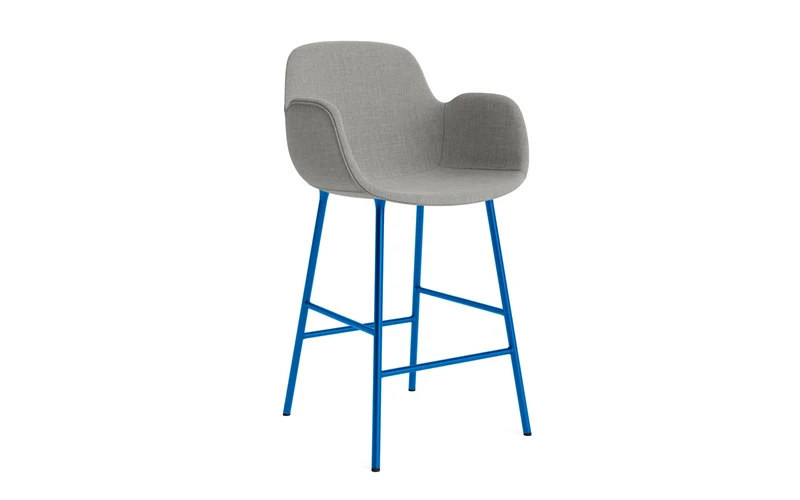 Form Barstuhl mit Armlehne 65 cm gepolstert Leuchtendes Blau Stahl/Remix