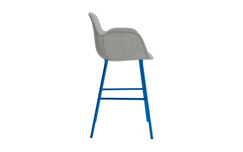 Form Barstuhl mit Armlehne 65 cm gepolstert Leuchtendes Blau Stahl/Remix