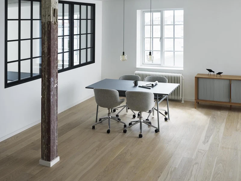Hyg Comfort Drehstuhl mit 5 Rollen Gas Lift Polster Alu Ultra